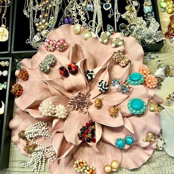 MY 1ST JEWELRY SHOW!!!! PLEASE LIKE TO BE NOTIFIED OF MY LIVE SHOW!!! - Picture 4 of 17